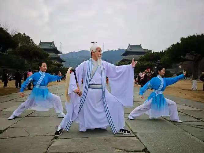 <全年暢銷>蘭州出發(fā)湖北武當(dāng)山襄陽古隆中千古房陵雙飛六日游|湖北旅游攻略|十堰旅游攻略